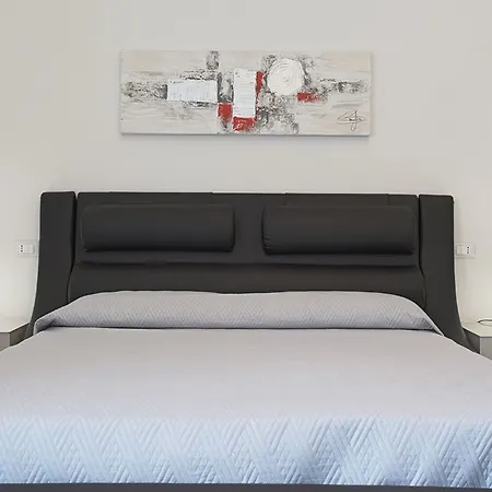 All'ombra Del Massimo Guest house 3*