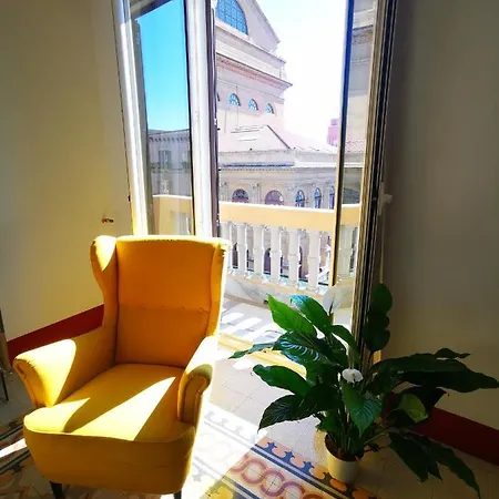 All'ombra Del Massimo Palermo