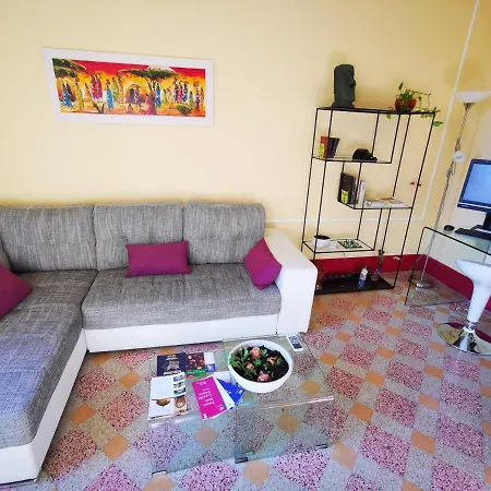 All'ombra Del Massimo Guest house 3*