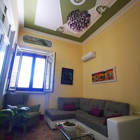 All'ombra Del Massimo Guest house 3*